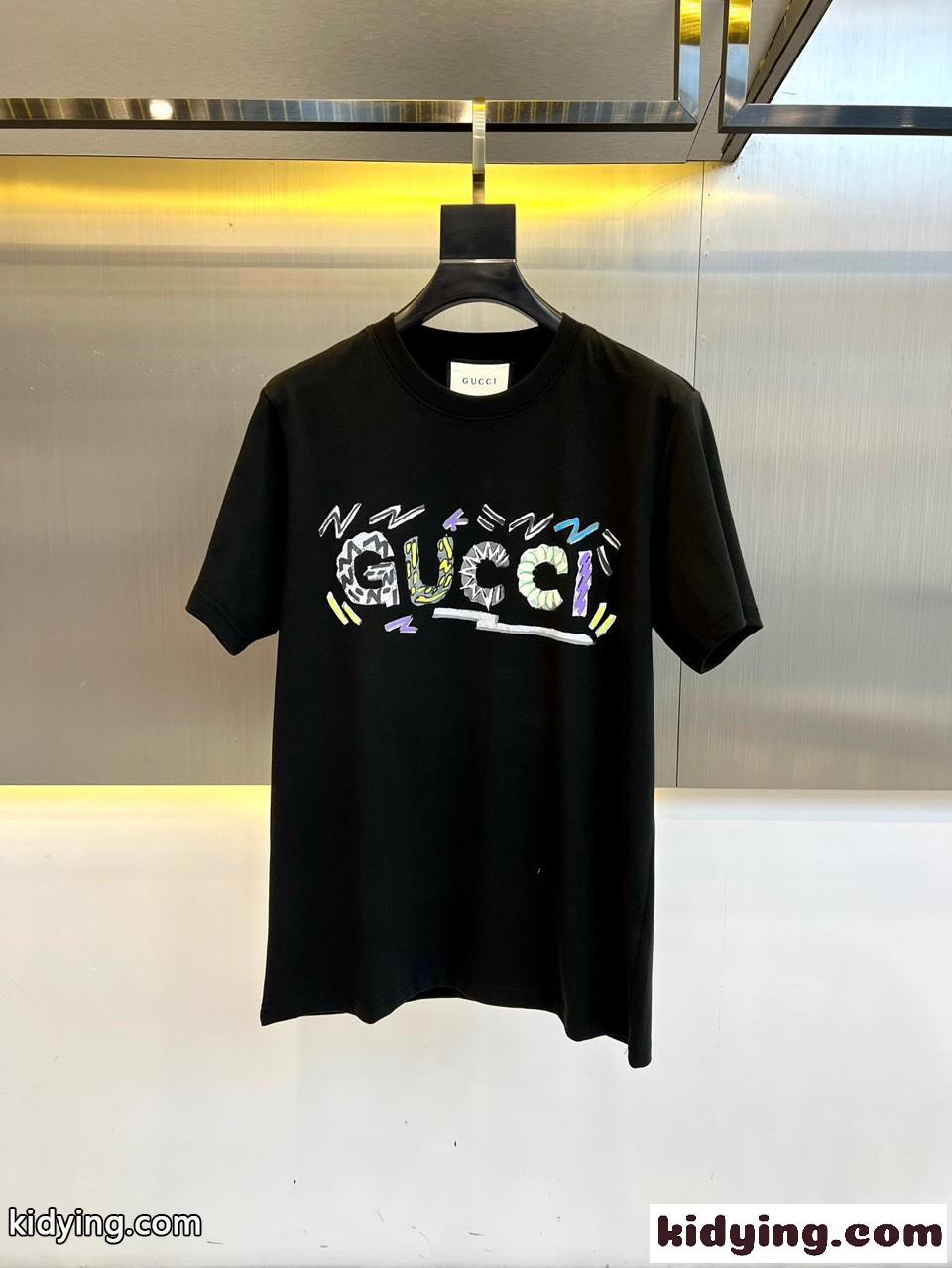 お洒落 ロゴプリント 半袖Tシャツ グッチ Tシャツ コピー ブラック-0