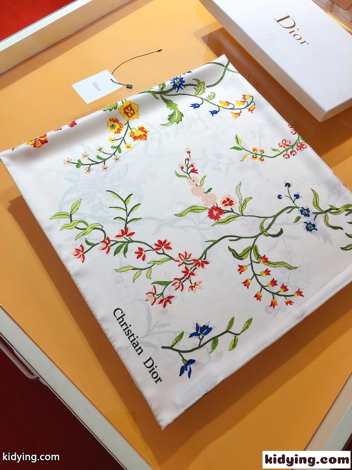 クリスチャン・ディオール スカーフ コピー レディース 上品 DIOR PETITES FLEURS 90 スクエアスカーフ-0