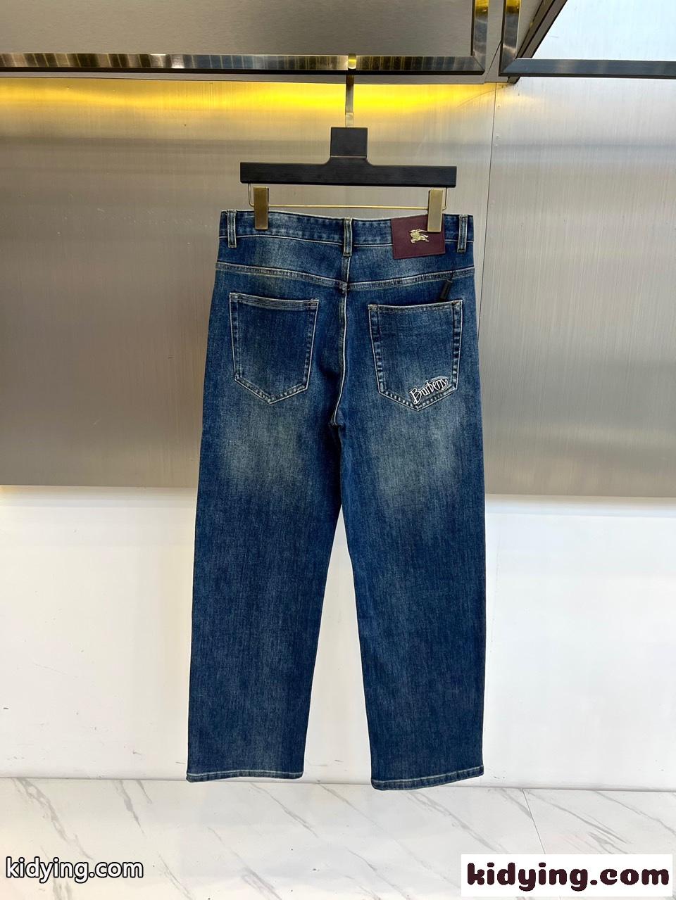 カジュアル 合わせやすい デニムパンツ バーバリー ジーンズ 偽物 おしゃれ-0