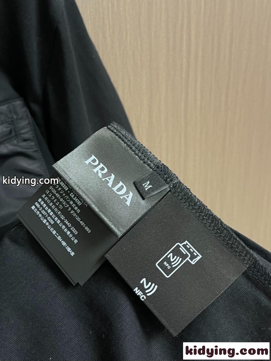 カジュアル 上品 プラダ Tシャツ 偽物 異素材ディテール 半袖Tシャツ ブラック-3