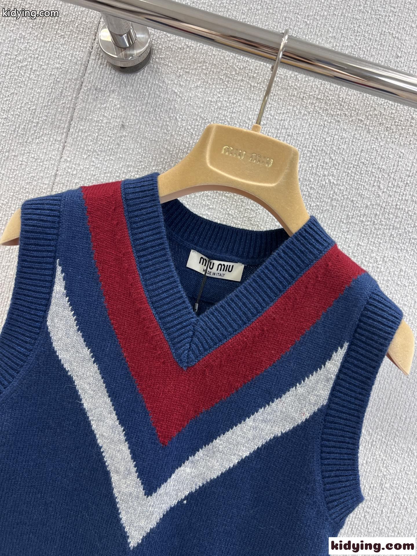 ウール&カシミヤ ニットベスト ミュウミュウ ニット コピー Vネック-0
