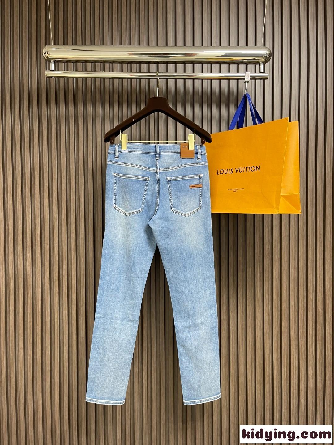 ストレッチ デニムパンツ エルメネジルド・ゼニア ジーンズ コピー メンズ-1