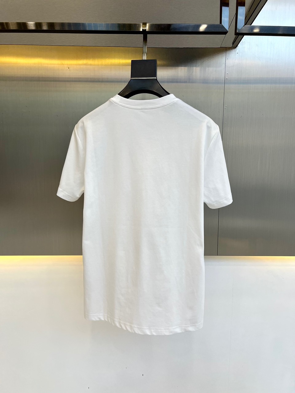 ヴァレンティノ Tシャツ コピー メンズ Vロゴ コットン 半袖Tシャツ ホワイト-4