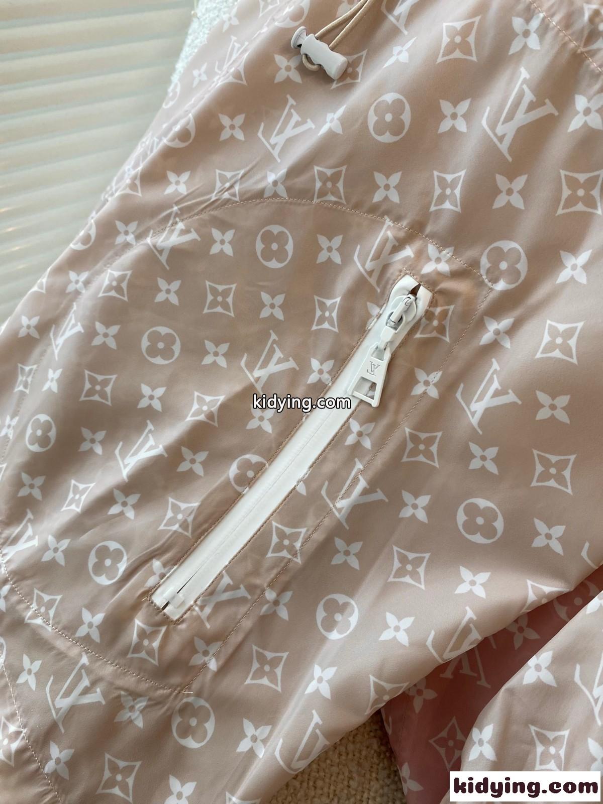 軽い 薄手 春夏 ゆったり フード付き モノグラム柄 ルイ・ヴィトン ジャケット コピー レディース アウター-0