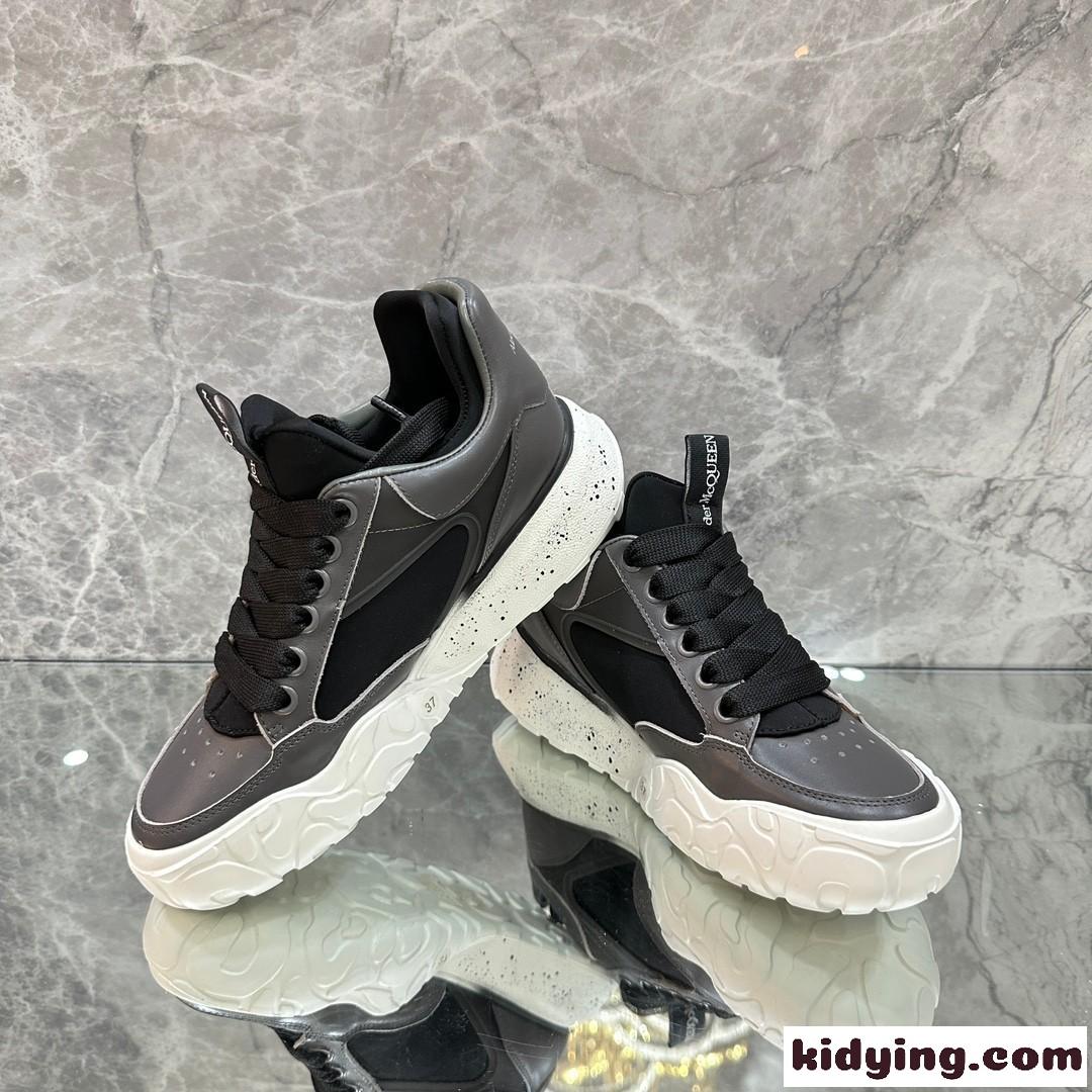 人気 おしゃれ Alexander McQueen コート テック トレーナー スニーカー コピー カジュアル-2