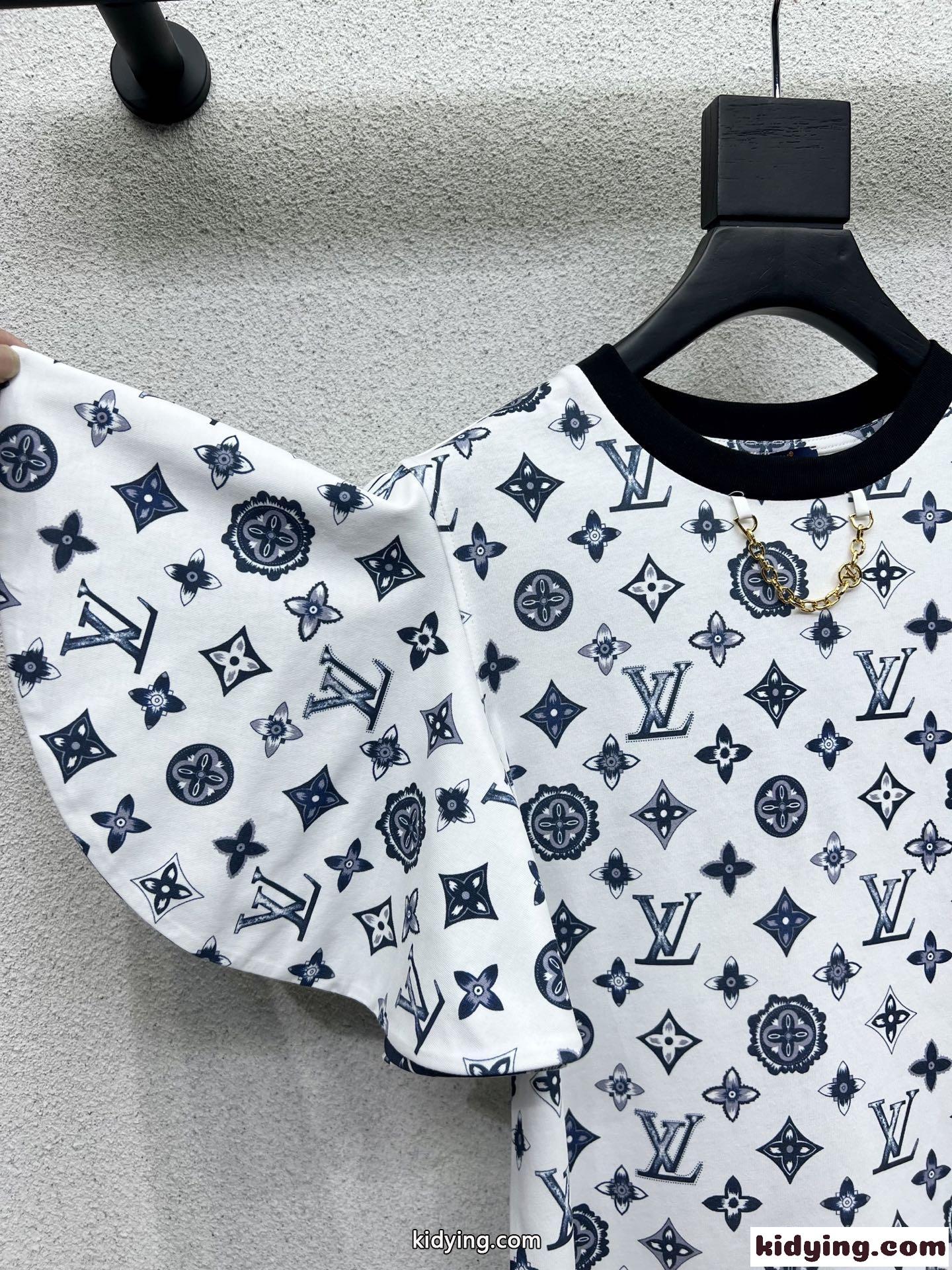 可愛い おしゃれ モノグラム フリルスリーブTシャツ ルイ・ヴィトン Tシャツ コピー 半袖 トップス-1