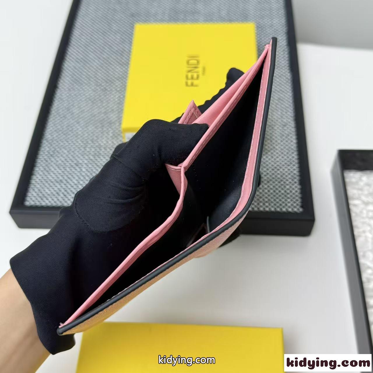 シンプル 小銭入れ付き 2つ折り財布 フェンディ 財布 スーパーコピー ピンク-3