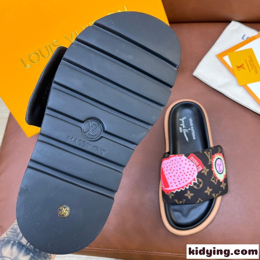 LV × YK プールピロー フェイス ミュール ルイ・ヴィトン サンダル コピー レディース-2