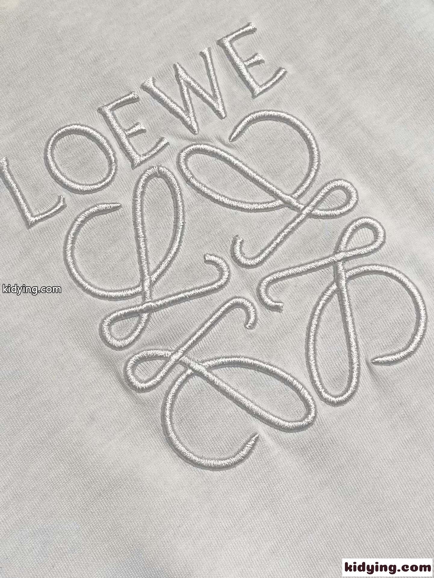 シンプル ロエベ Tシャツ 偽物 アナグラム 刺繍入り 半袖Tシャツ ホワイト-3