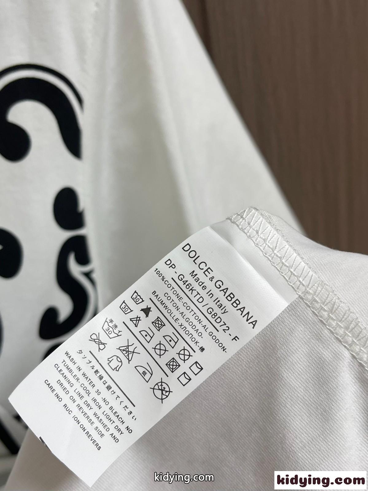 目を引く プリント 半袖Tシャツ ドルチェ&ガッバーナ Tシャツ コピー コットン-4
