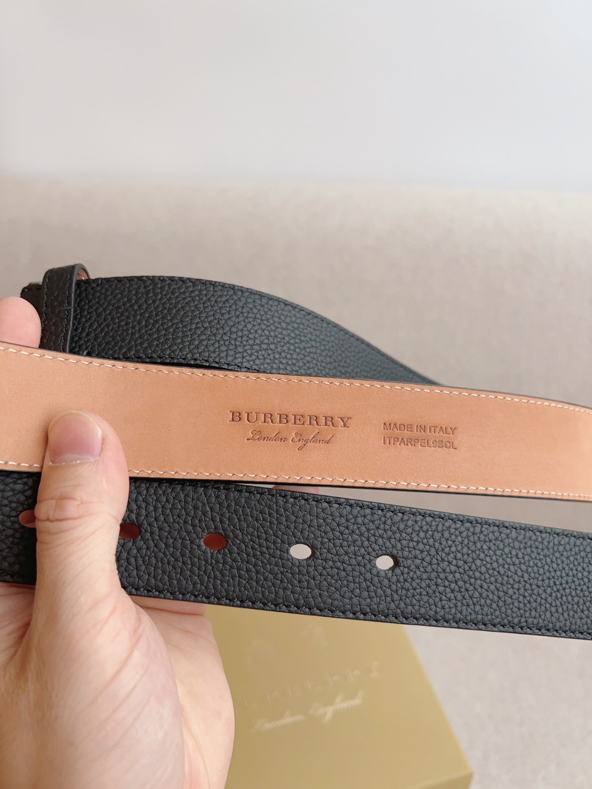 上品 合わせやすい バーバリー ベルト コピー シンプル レザーベルト-4