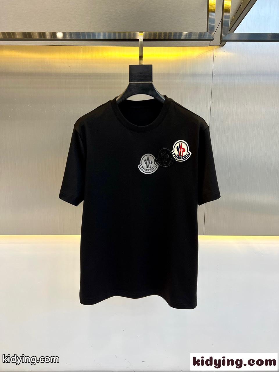クラシック 合わせやすい 半袖Tシャツ モンクレール Tシャツ コピー ブラック-0