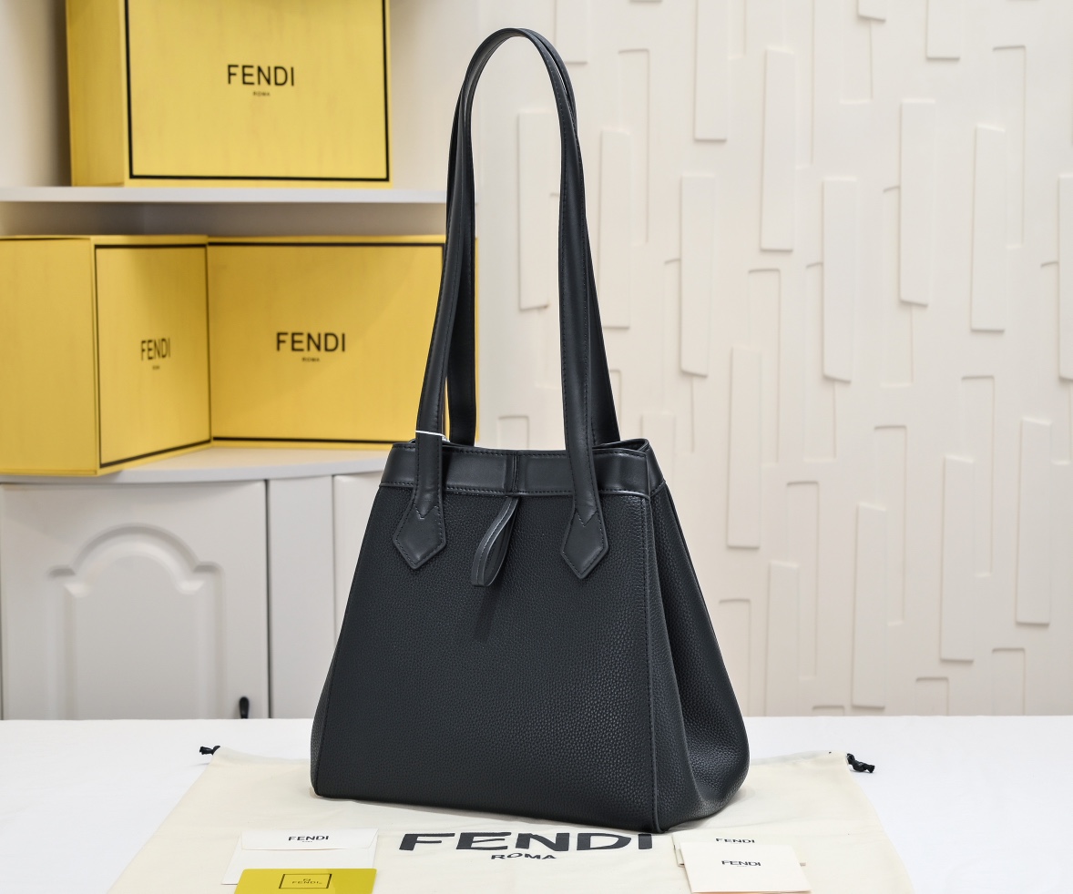Fendi Origami ミディアム ブラックレザー 変形バッグ フェンディ バッグ コピー-1