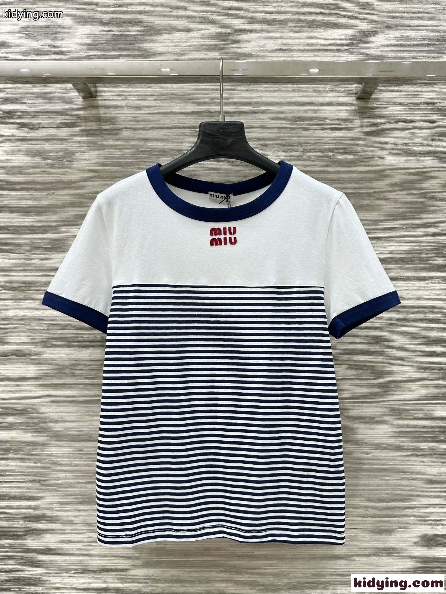 スタイリッシュ クルーネック 半袖Tシャツ ミュウミュウ Tシャツ コピー ネイビー-0