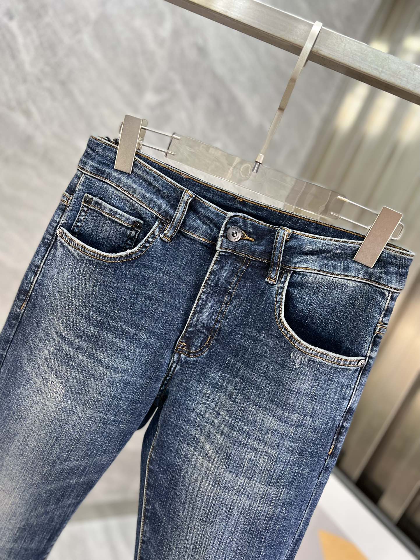 カジュアル 合わせやすい エルメネジルド・ゼニア ジーンズ コピー メンズ おしゃれ デニムパンツ-1