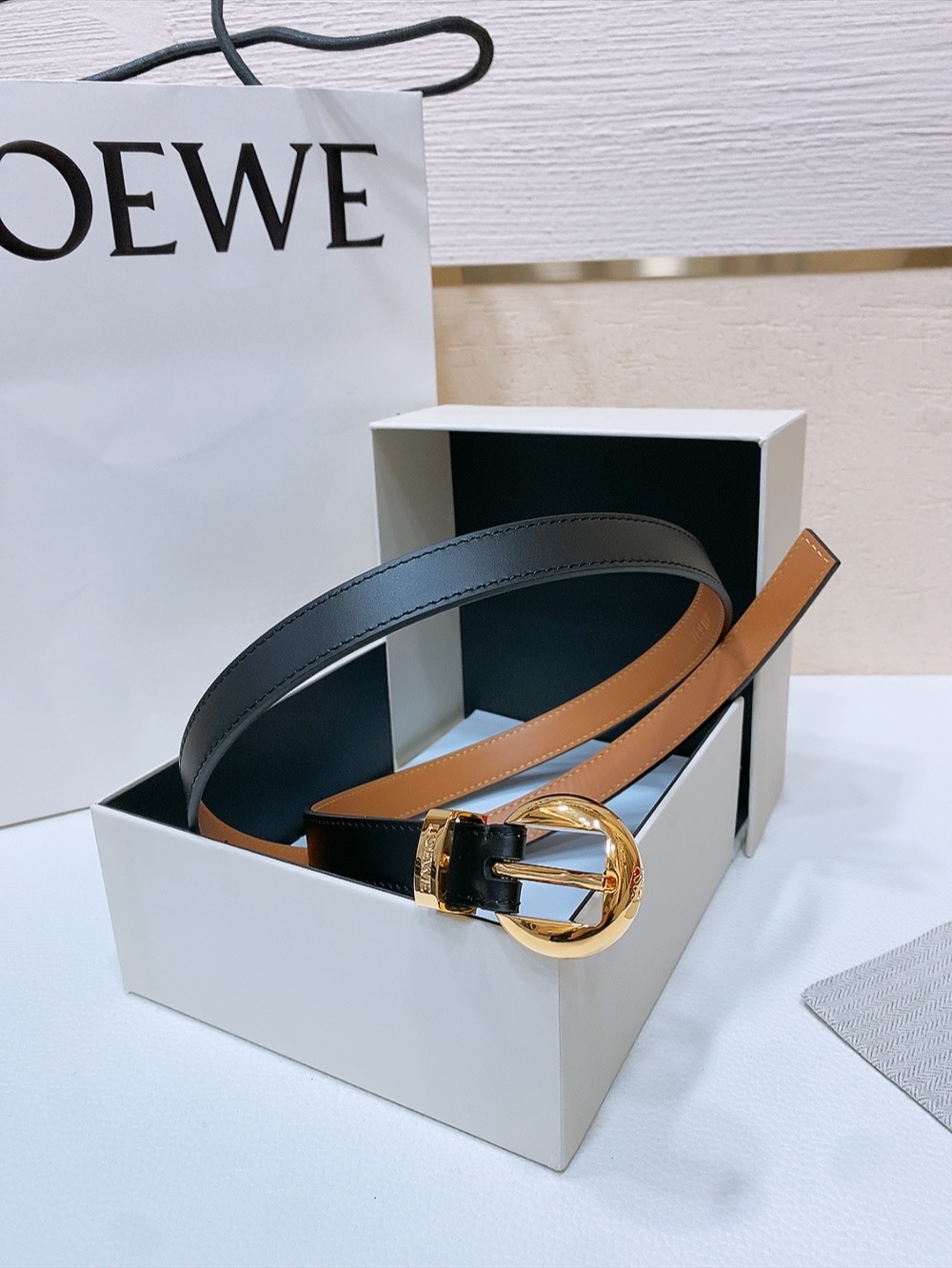 洗練された 上品 合わせやすい ロエベ ベルト コピー レディースベルト-1