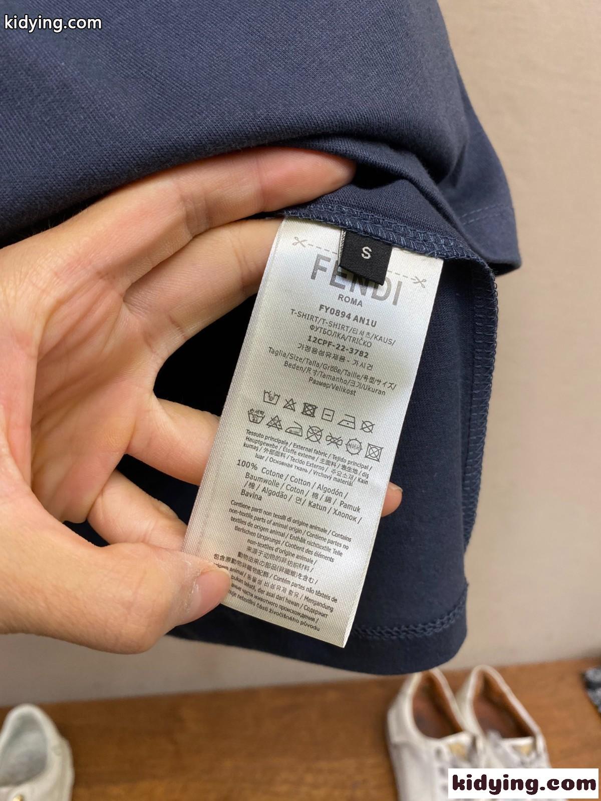 シンプル ロゴ刺繍 フェンディ Tシャツ コピー コットン クルーネック ネイビー-4