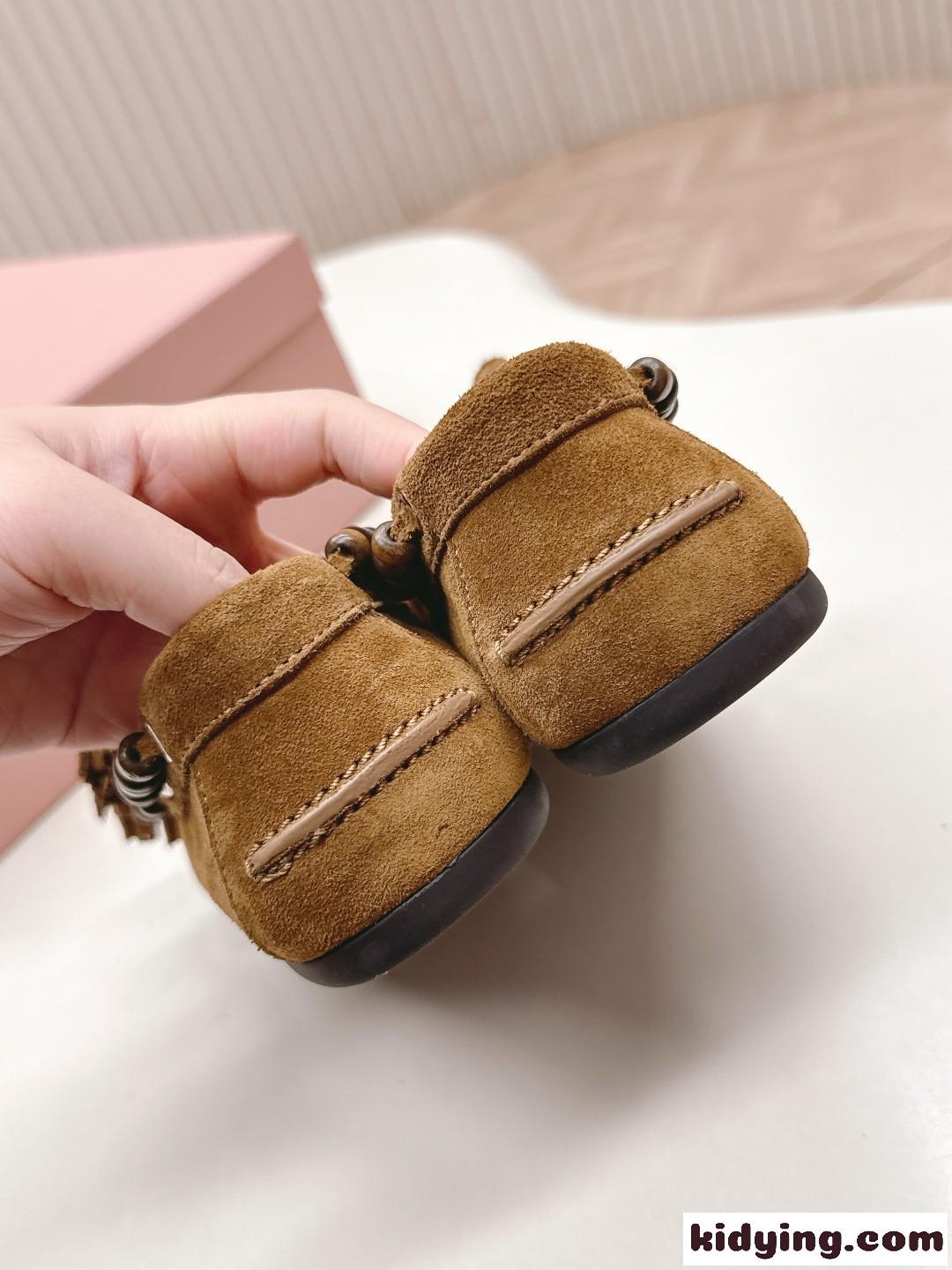 カジュアル ミュウミュウ モカシン コピー 上品 スエードタッセルローファー-3