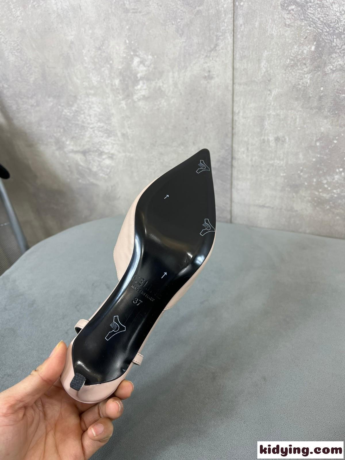 大人 エレガント CELINE キトゥン ストラップ トリオンフ パンプス コピー レディース-4