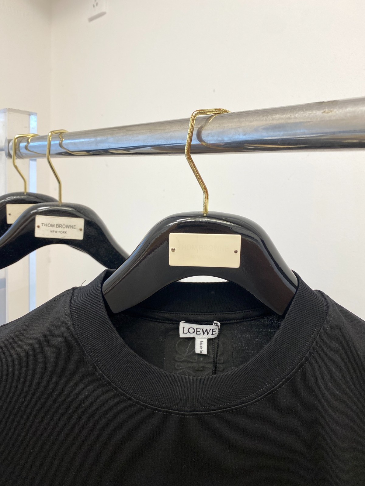 ロゴ入り シンプル 半袖Tシャツ ロエベ Tシャツ 偽物 クルーネック ブラック-1