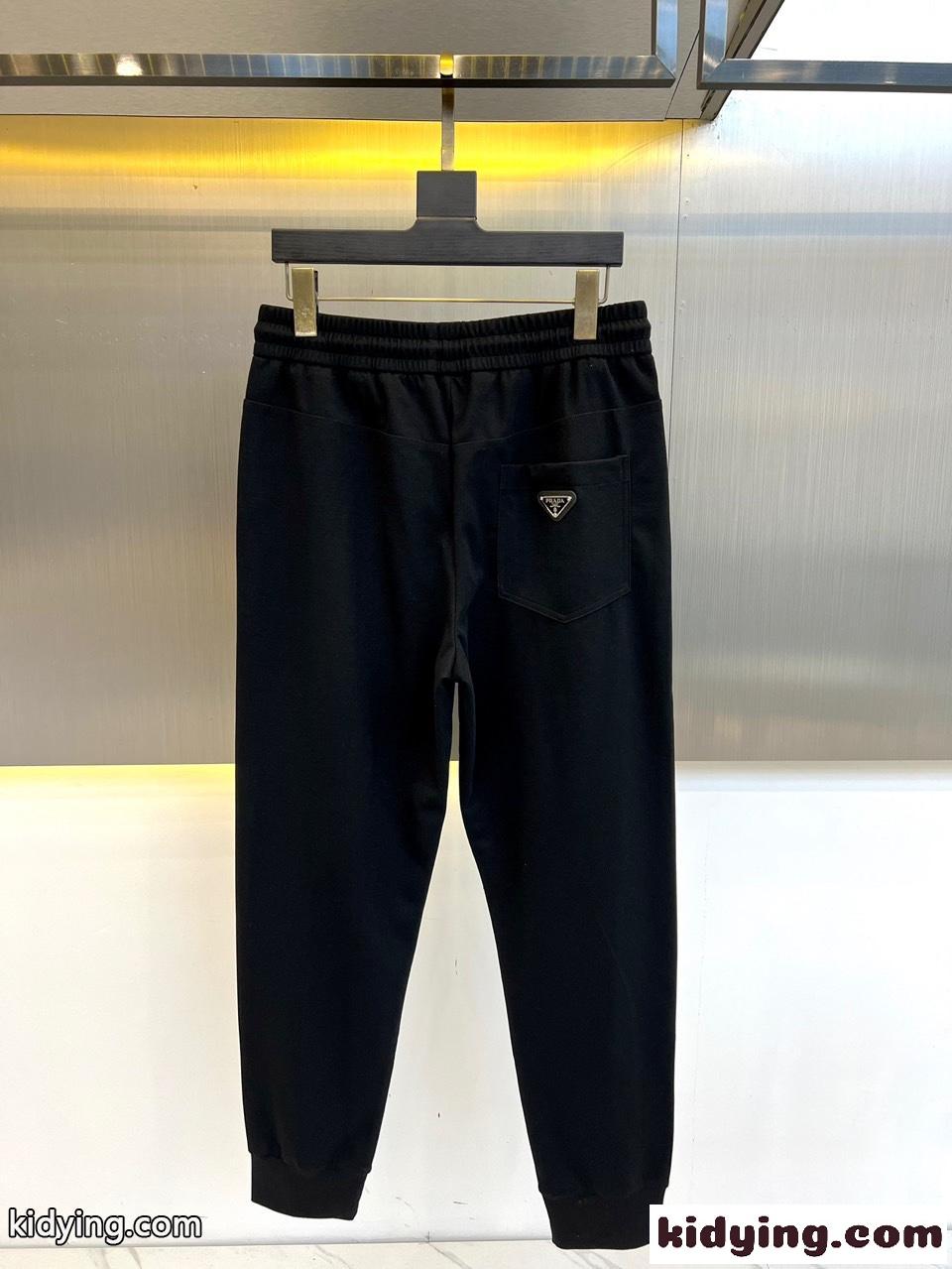 カジュアル ロゴ入り プラダ パンツ コピー メンズ スウェットパンツ ブラック-1