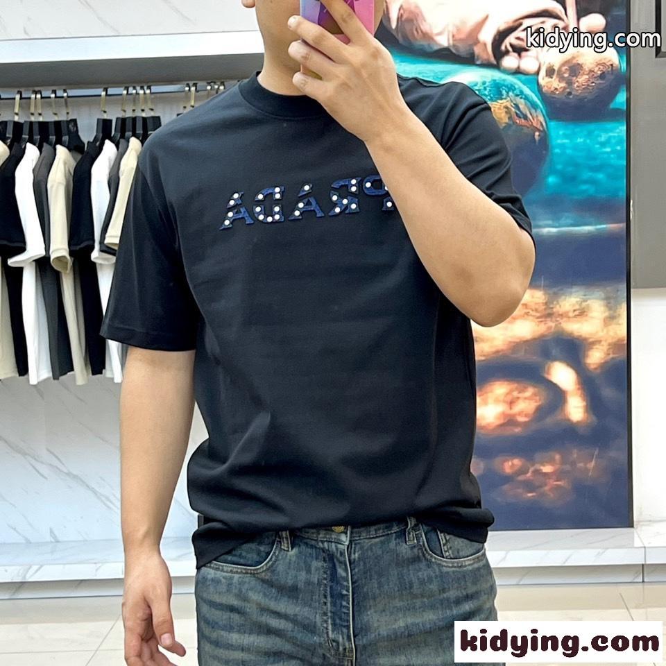 シンプル ロゴ入り クルーネック プラダ Tシャツ 偽物 半袖Tシャツ ブラック-1