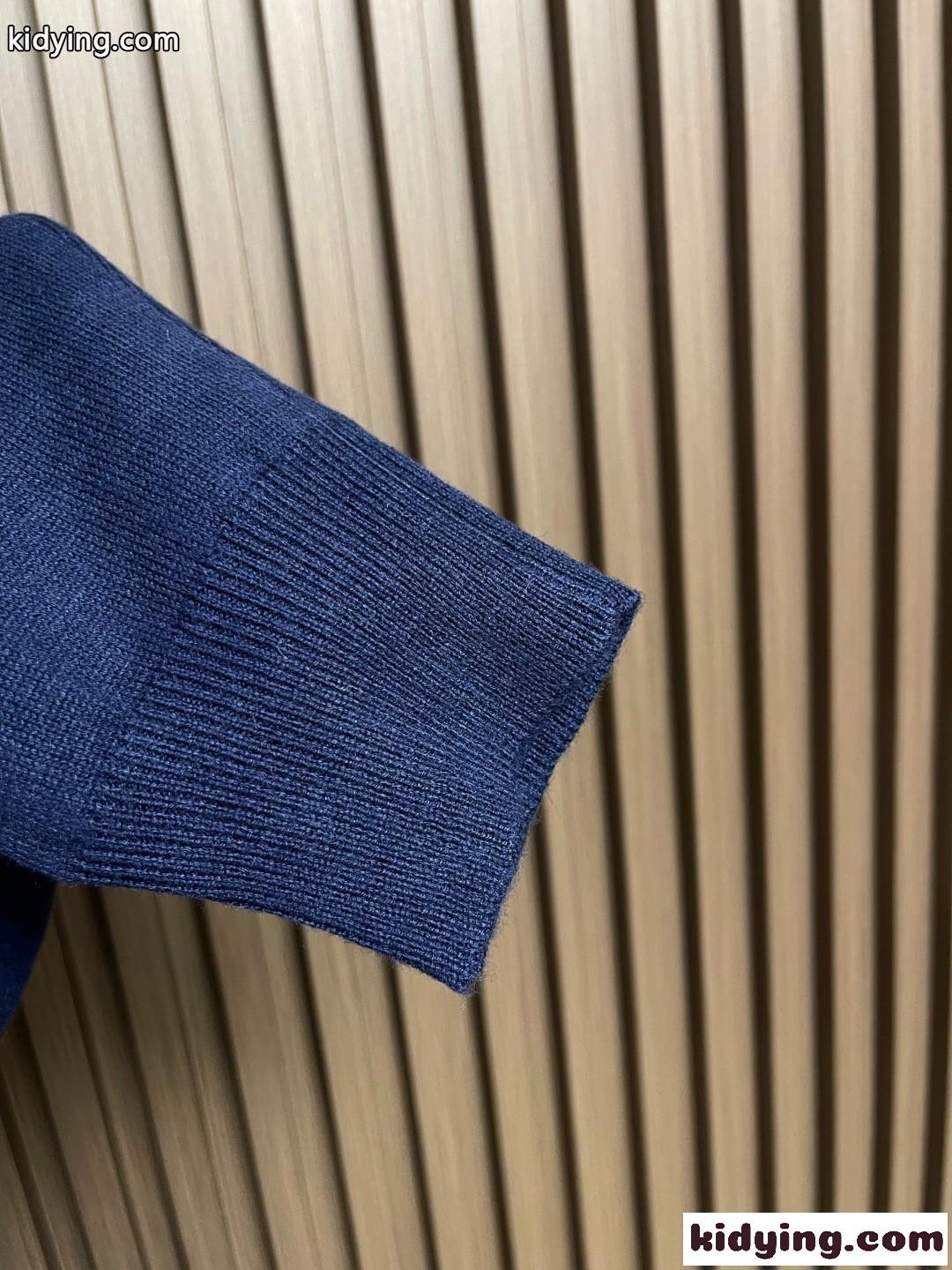 洗練された 上品 ウール ニットポロ ロエベ ニット コピー アナグラム刺繍 ブルー-3