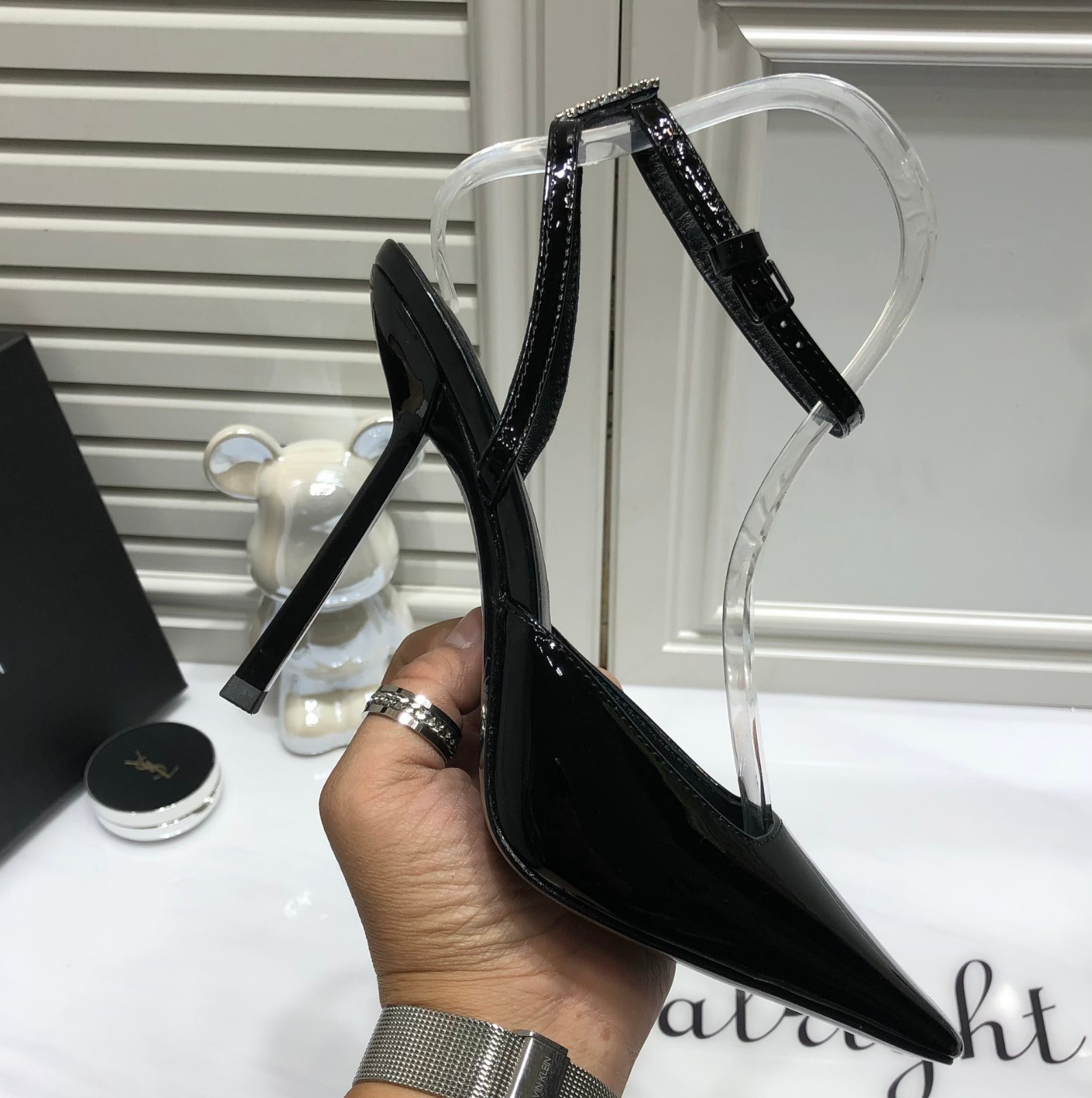 パテントレザー アヌーク パンプス イヴ・サンローラン サンダル コピー ブラック-4