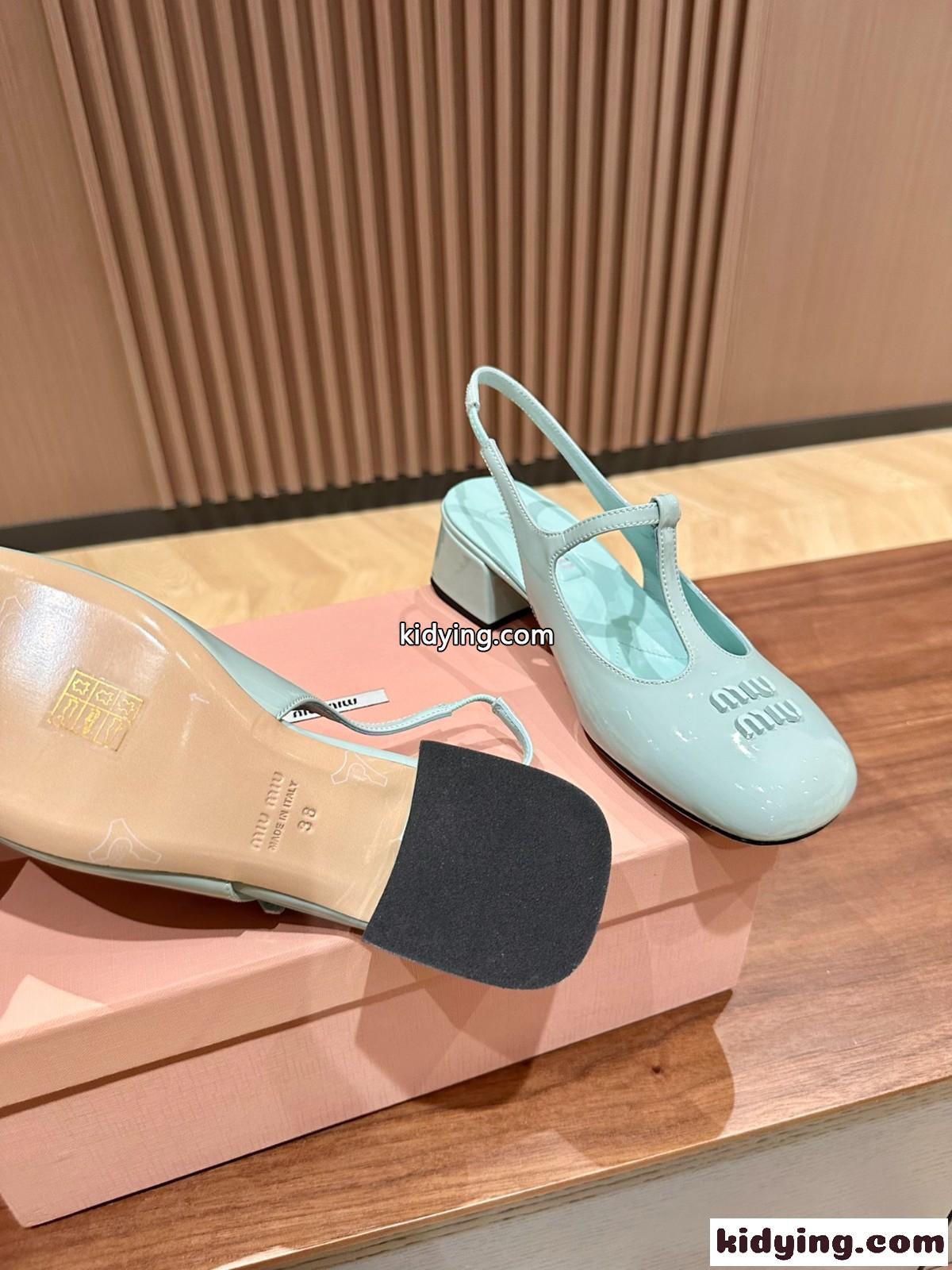 パテントレザー スリングバックパンプス ミュウミュウ パンプス スーパーコピー ライトブルー-4