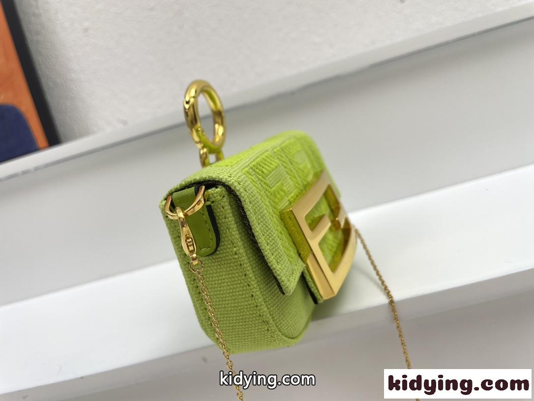 レディース ナノ バゲット チャーム フェンディ バッグ 人気 コピー FFモチーフ 刺繍-0