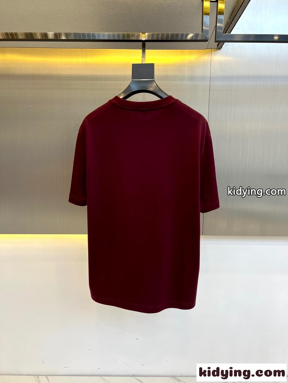 おしゃれ カジュアル バーバリー Tシャツ コピー プリント 半袖Tシャツ レッド-3
