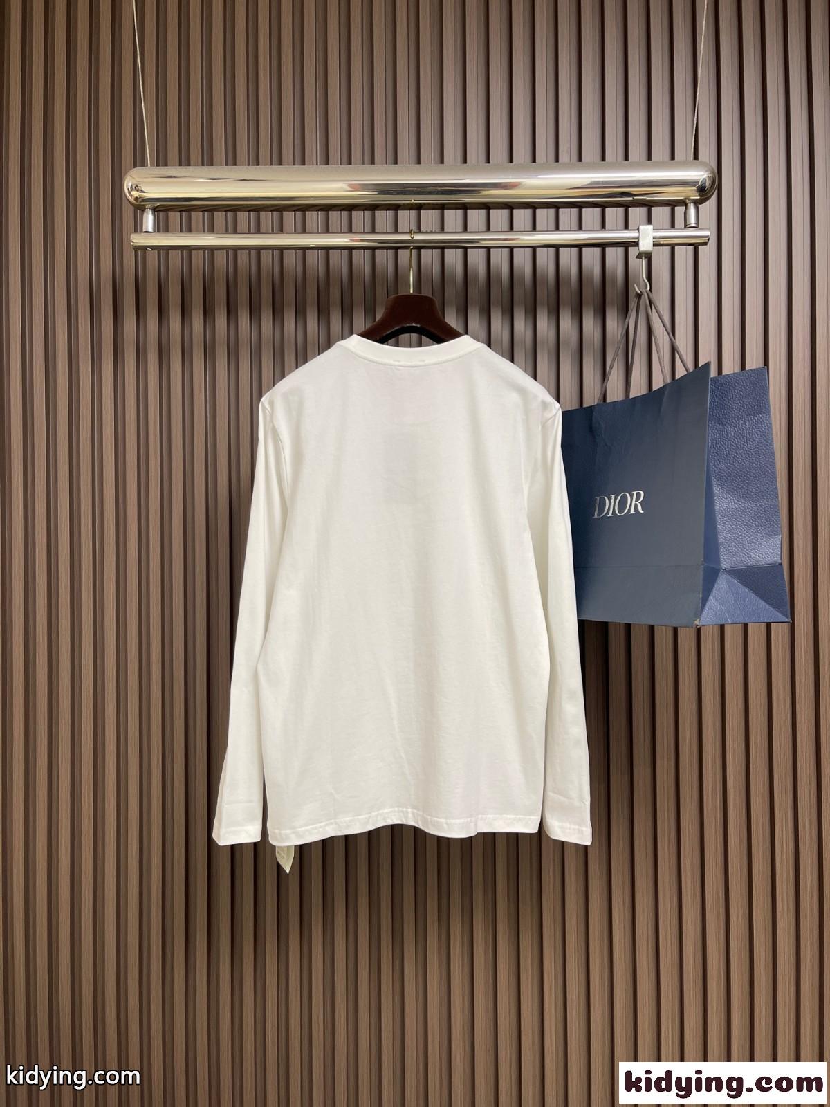フェンディ Tシャツ 偽物 シンプル  合わせやすい ロゴ クルーネック 長袖Tシャツ-2