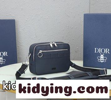 Diorディオール男性OBLIQUE柄バッグ 斜めがけバッグを手に持って 実物で撮影して 図は商品と一致している クリスチャンディオール 鞄 コピー-4