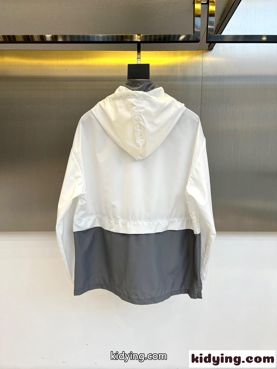 軽量 UVカット フード付きブルゾン ルイ・ヴィトン ジャケット 偽物 ホワイト-0