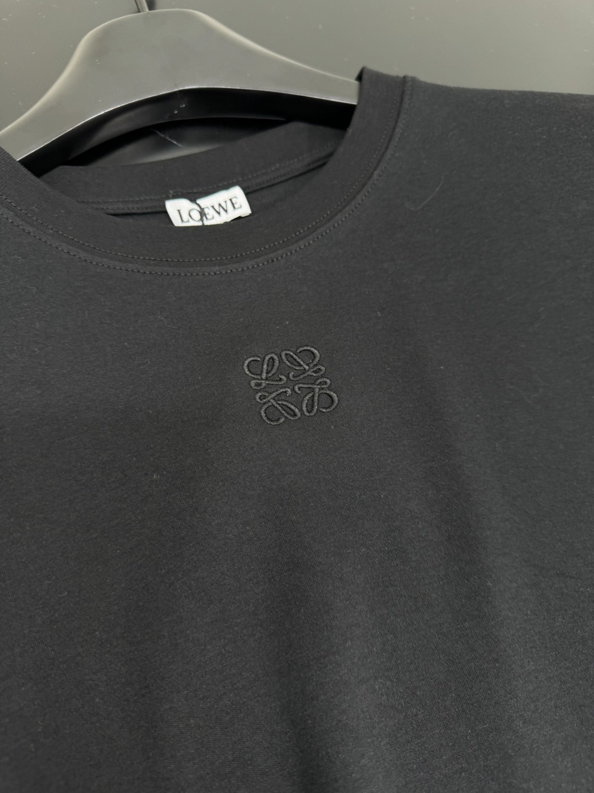 カジュアル アシンメトリー 半袖Tシャツ ロエベ Tシャツ コピー ブラック-1