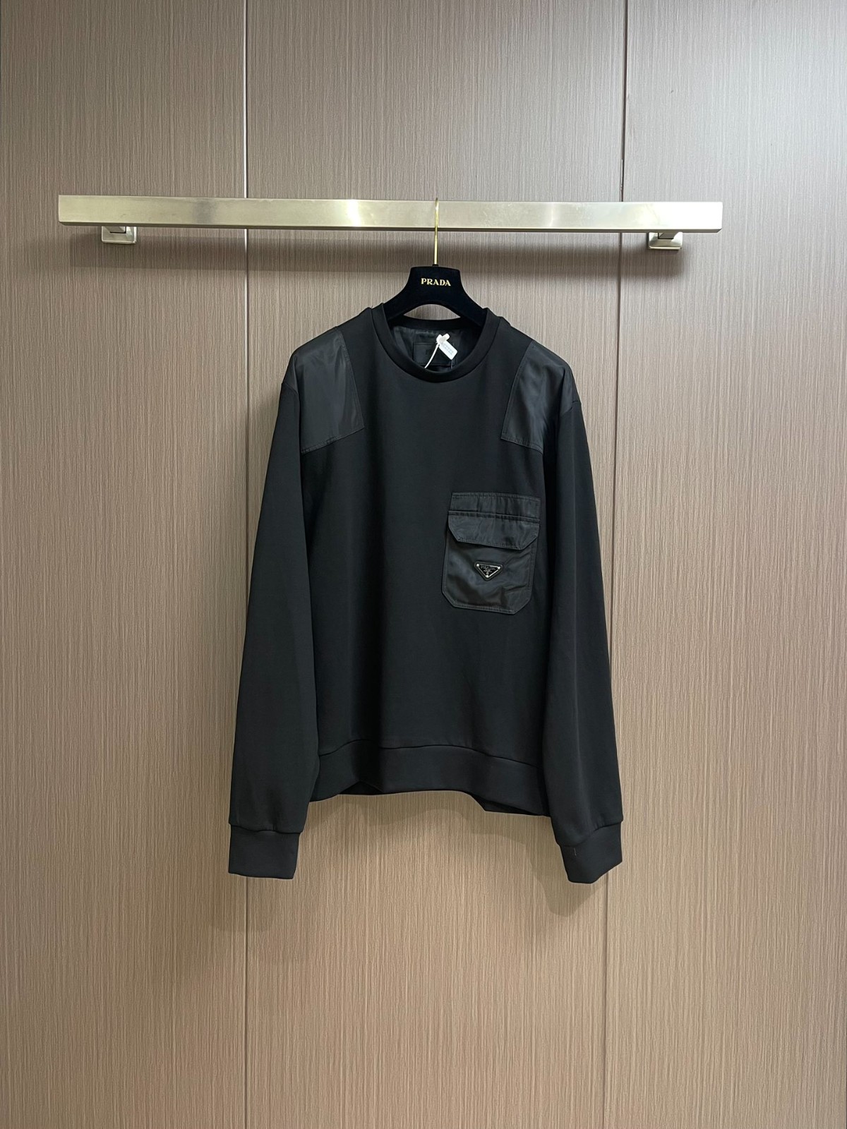 ナイロン ディテール コットン スウェットシャツ プラダ Tシャツ コピー-0