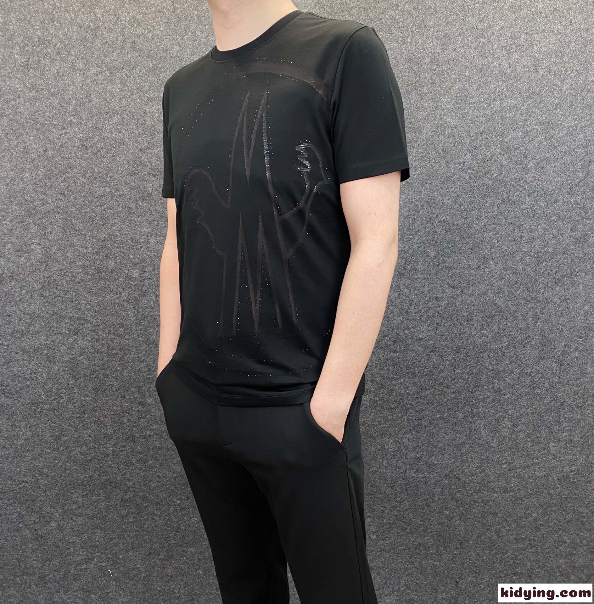 おしゃれ 着心地いい ベーシック 新作 モンクレール tシャツ コピー メンズ 半袖 トップス 春夏 定番 ホワイト ブラック-2