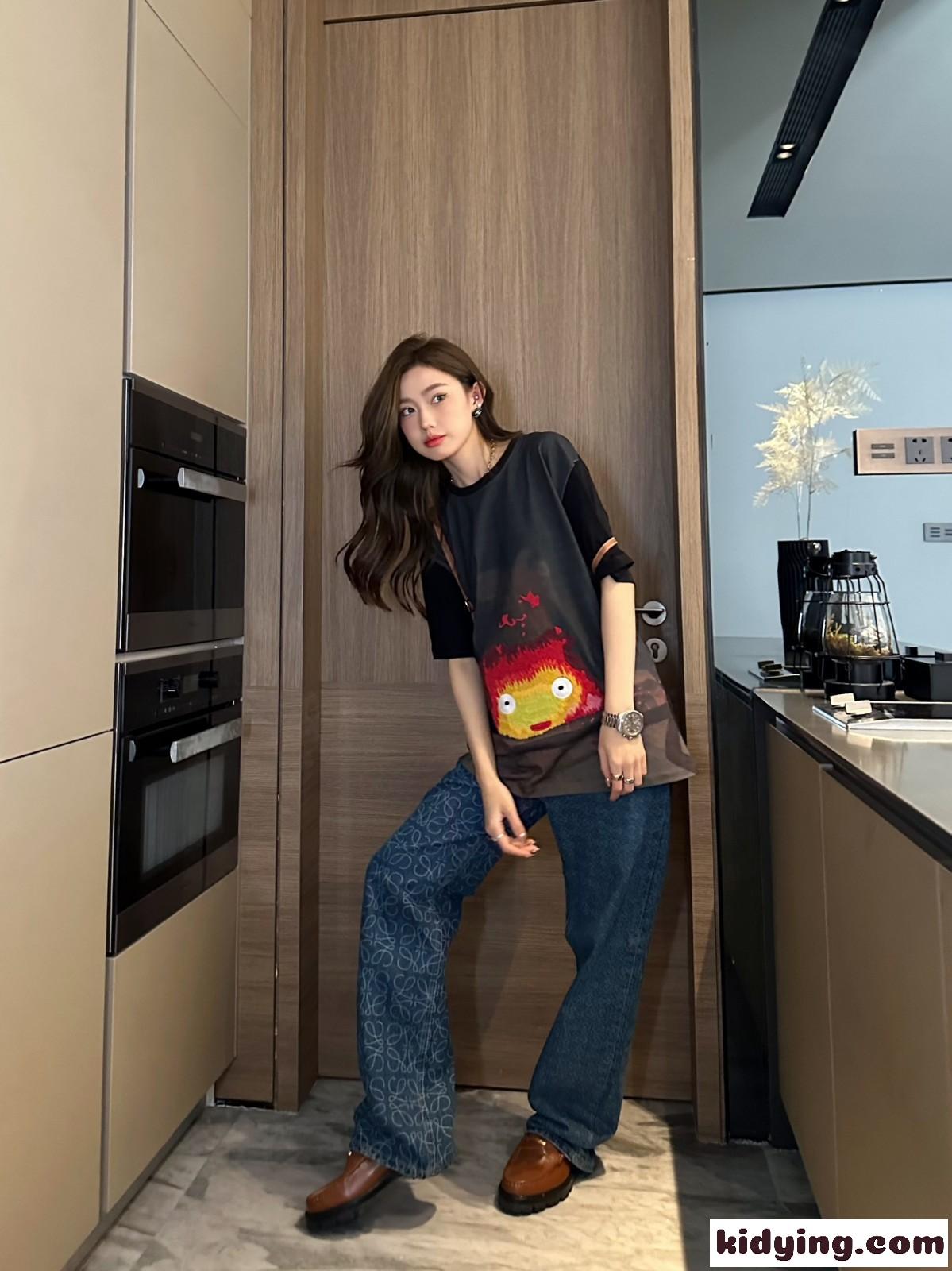 LOEWE × ハウルの動く城 カルシファー 半袖Tシャツ ロエベ Tシャツ コピー ユニセックス-3