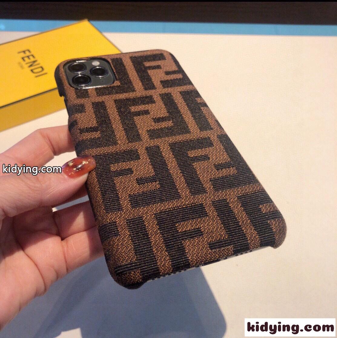 フェンディ アイフォンケース 偽物 人気 クラシック FFジャガード スマホケース iPhone16-3
