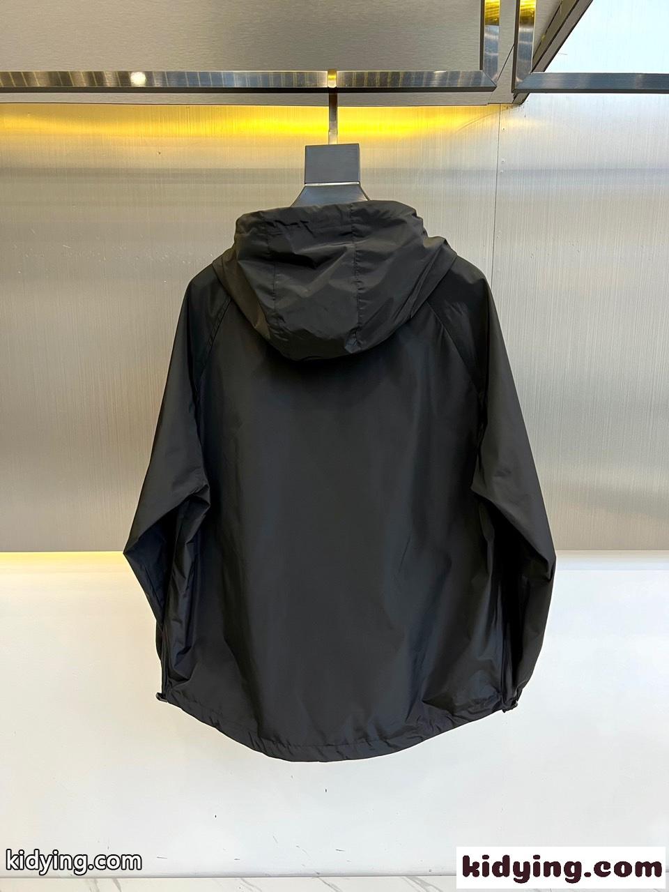 シンプル フード付き ブルゾン バーバリー ジャケット コピー ブラック-4