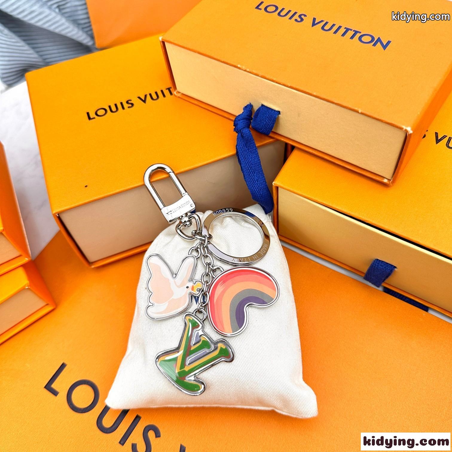 M00959 ポルト クレ・LV グッド バイブス ルイ・ヴィトン キーホルダー コピー バッグチャーム-4