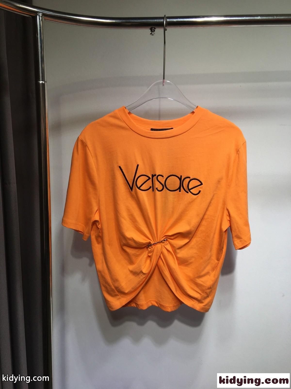 セーフティー ピン ロゴ 半袖Tシャツ ヴェルサーチェ Tシャツ コピー オレンジ-1