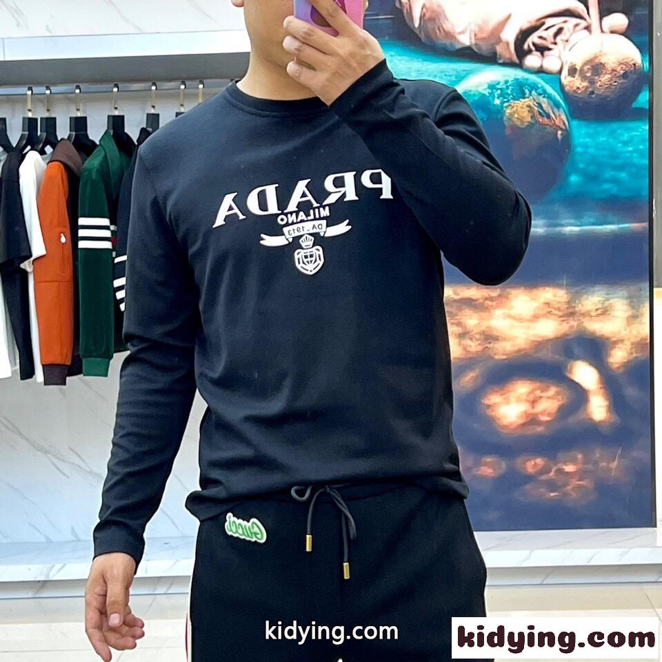 シンプル ロゴ 合わせやすい クルーネック 長袖Tシャツ プラダ Tシャツ コピー ブラック-1
