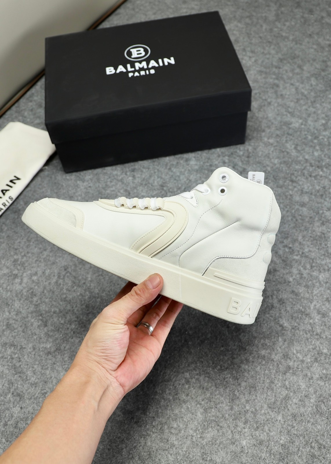 カジュアル B-Skate ハイトップスニーカー バルマン スニーカー コピー-0