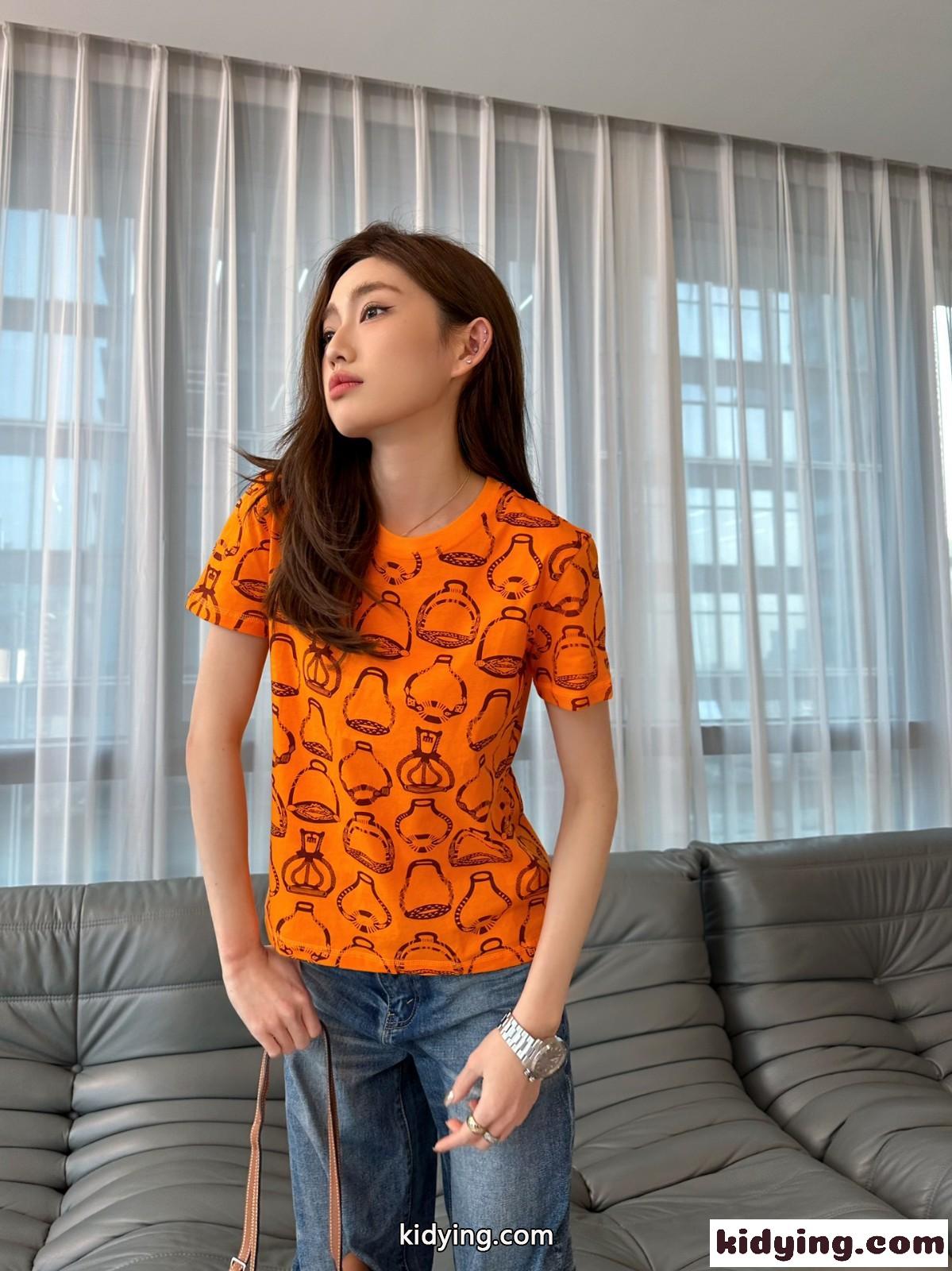 春夏新作 鐙の幻想 プリント スリム 半袖Tシャツ エルメス Tシャツ コピー オレンジ-4
