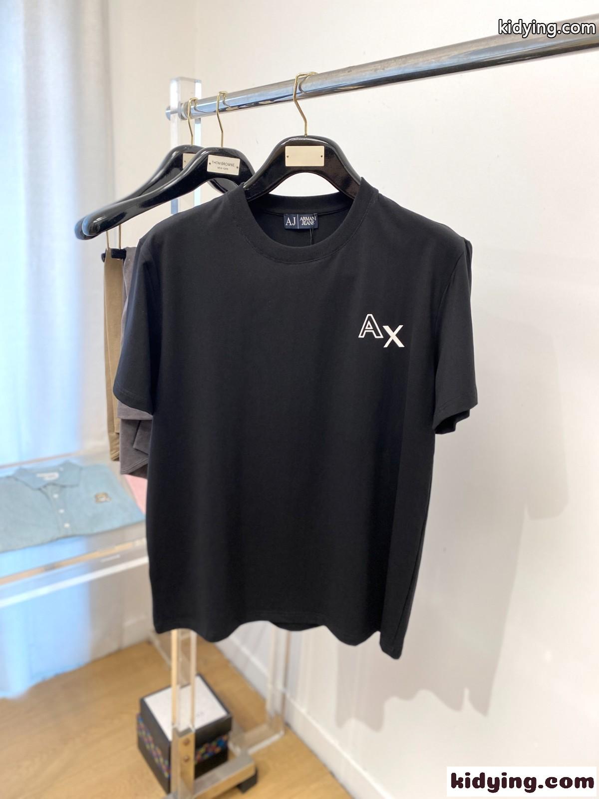 アルマーニ Tシャツ 偽物 ロゴ 洗練された シンプル 半袖Tシャツ ブラック-0