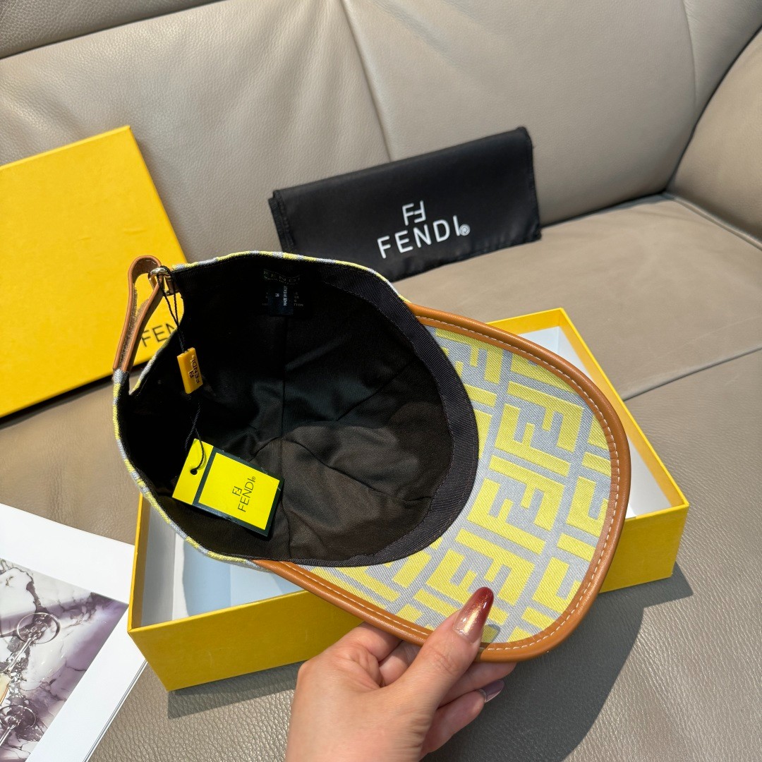 お洒落 上品 FF総柄 ベースボールキャップ フェンディ キャップ 偽物-2