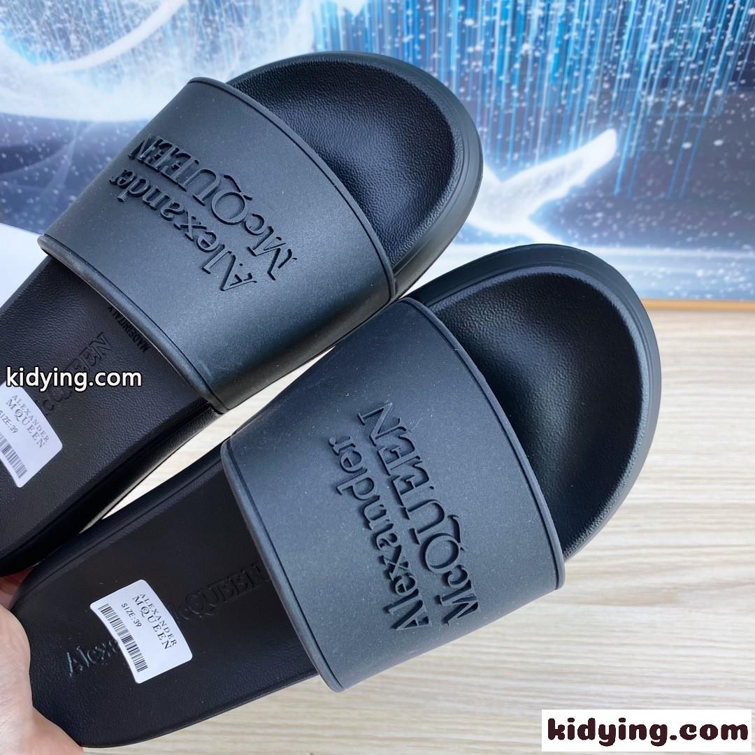 エンボス加工ロゴ スライド アレキサンダー・マックイーン サンダル コピー 軽量 滑りにくい-2