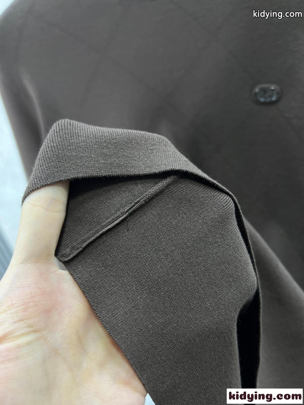 シンプル 合わせやすい 長袖セーター ヴァレンティノ セーター コピー メンズ-2