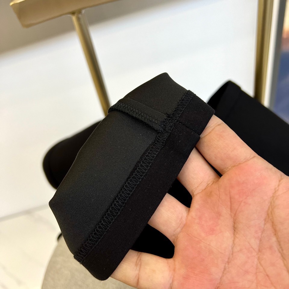 ベーシック ロゴ刺繍 スウェットパンツ フェンディ パンツ 偽物 ブラック-3